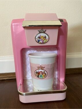 Disney Play Gourmet Coffee Maker Set, Princess Style Collection, Sounds
